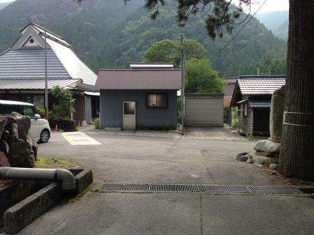 坊村到着