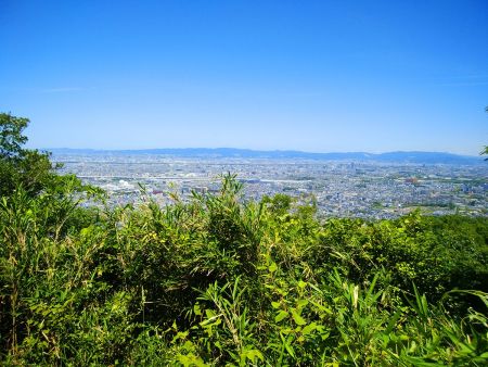 途中で展望が良いところがあって北摂の山々などがハッキリ望めた