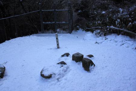 湧出岳の三角点