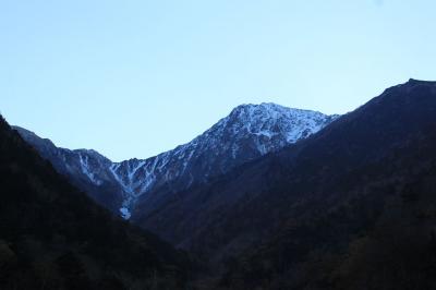 下山後、広河原より改めて北岳を見る。もうヘトヘトだ