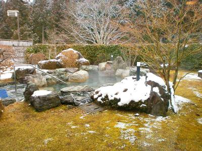下山後、たかすみ温泉に入った。寒かったので気持ちいいけど、露天風呂は寒かった