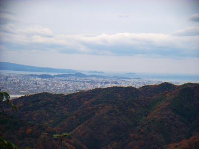 この近からは和歌山市内が一望できる。海辺の工場地帯なんかも見えた