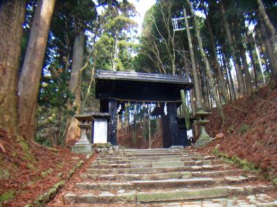 ようやく境内の入口かな