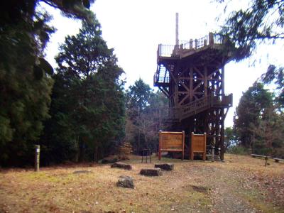 竜王山展望台。ここで少し休憩と思ったけど時間がないのでそのまま車作大橋へ向かう