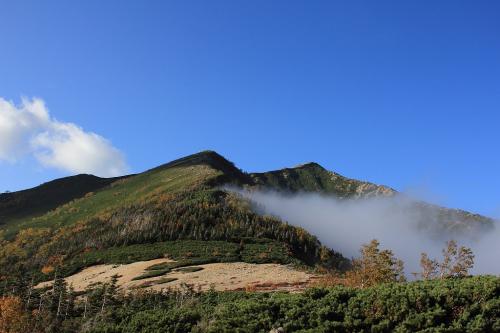 常念岳のガスがはけたりかかったりしていた