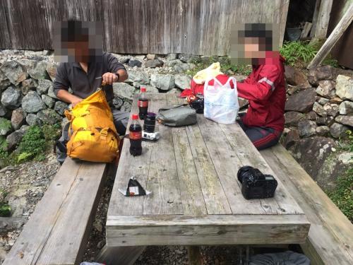 桃ノ木小屋に戻りまったり食事