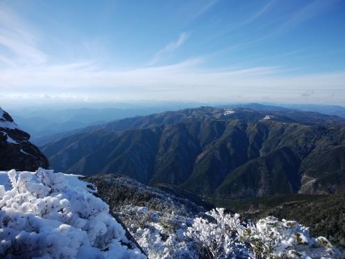 向こう側の山は一体何だろうかと思いながら・・・